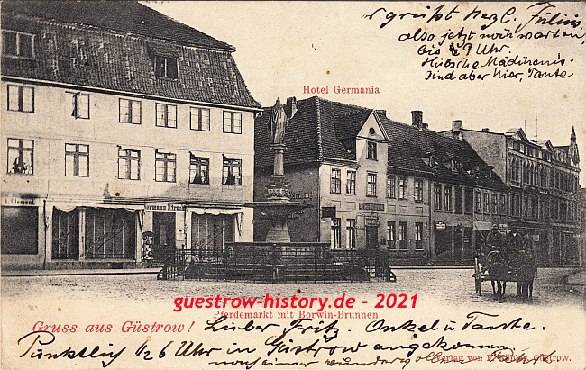 1900 - Güstrow - Pferdemarkt mit Borwinbrunnen und Hotel Germania