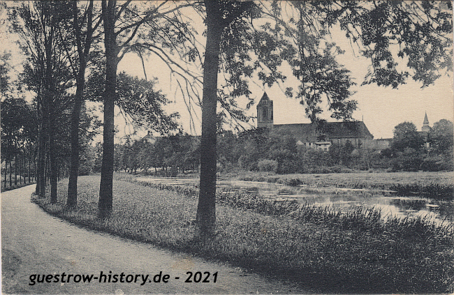 1927 - Güstrow - Promenade mit Dom-Kirche