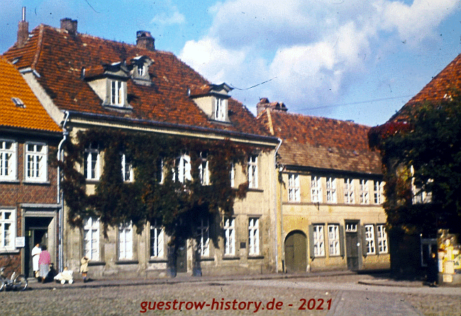 1965 - Güstrow - Schlossplatz - Domstrasse
